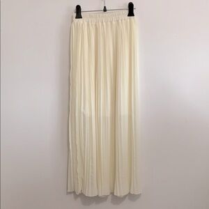 Korean style Women’s Cream pleated Maxi Skirt size Xs-M